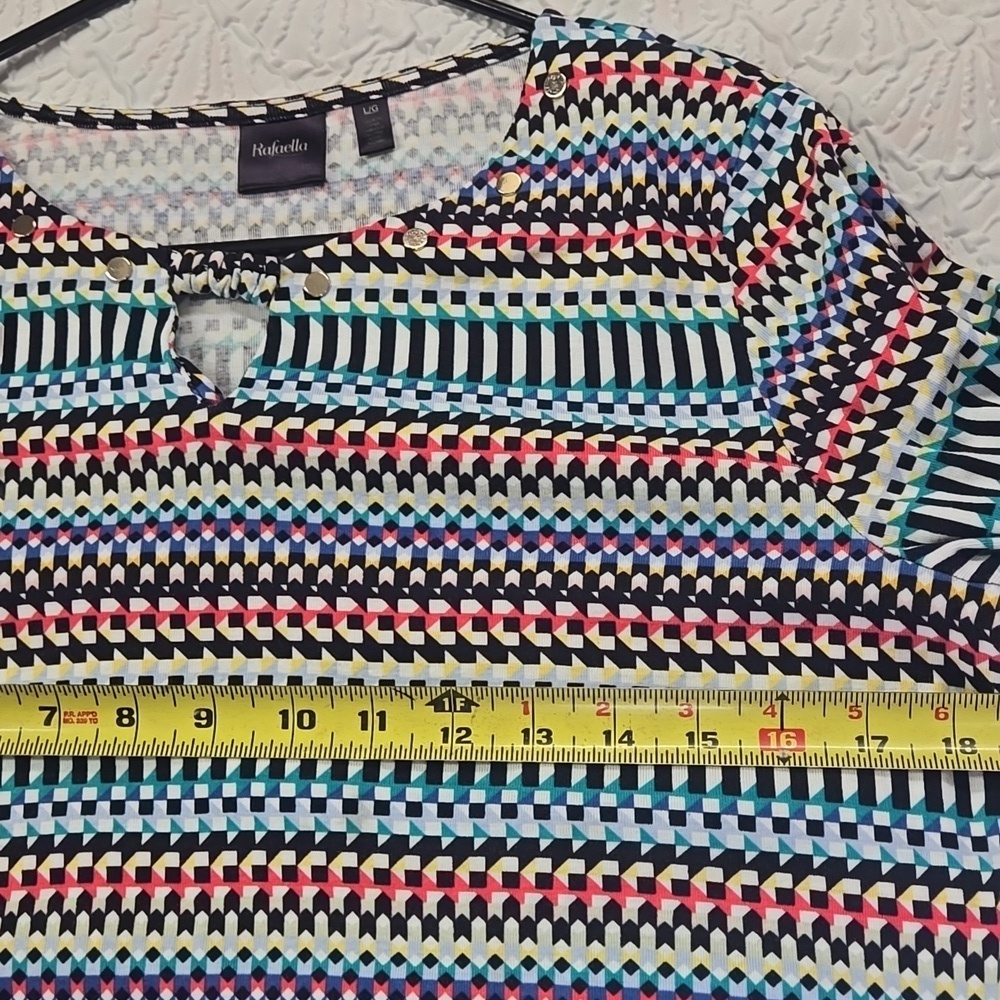 3/$10 Rafaella Vibrant Patterned Knit Top - Picture 4 of 6